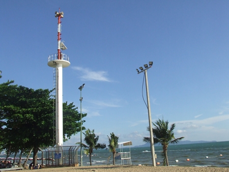 This tsunami early warning siren operates on Jomtien Beach, even though there is little chance of a tsunami in the Gulf of Thailand.